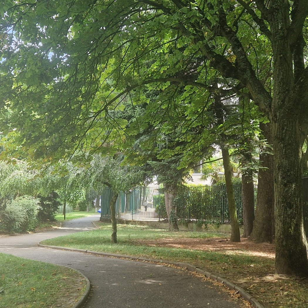 Lilac Park 2